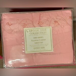 Brook Side Collection Pink Queen Sheet Set